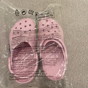 NWT women’s pink  Crocs